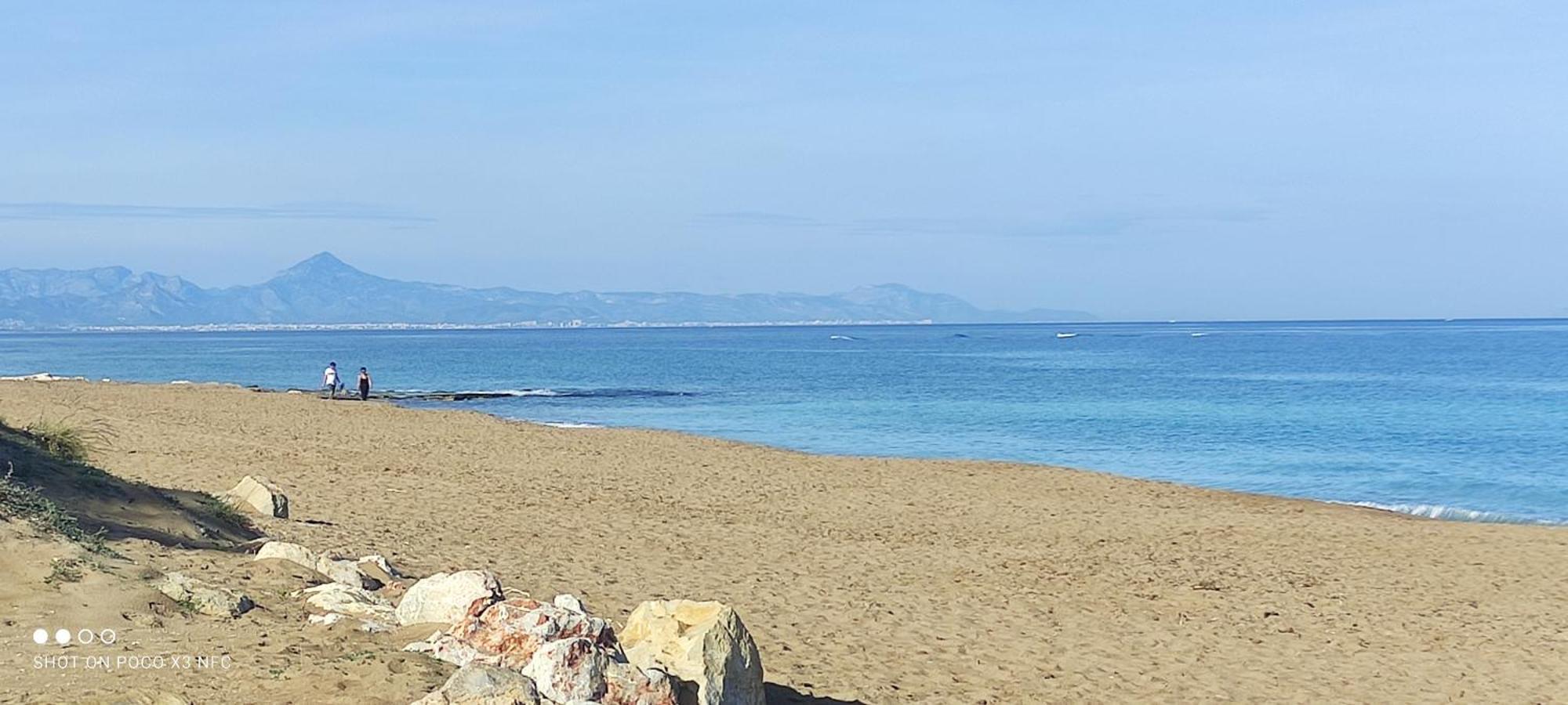 To The Beach デニア エクステリア 写真